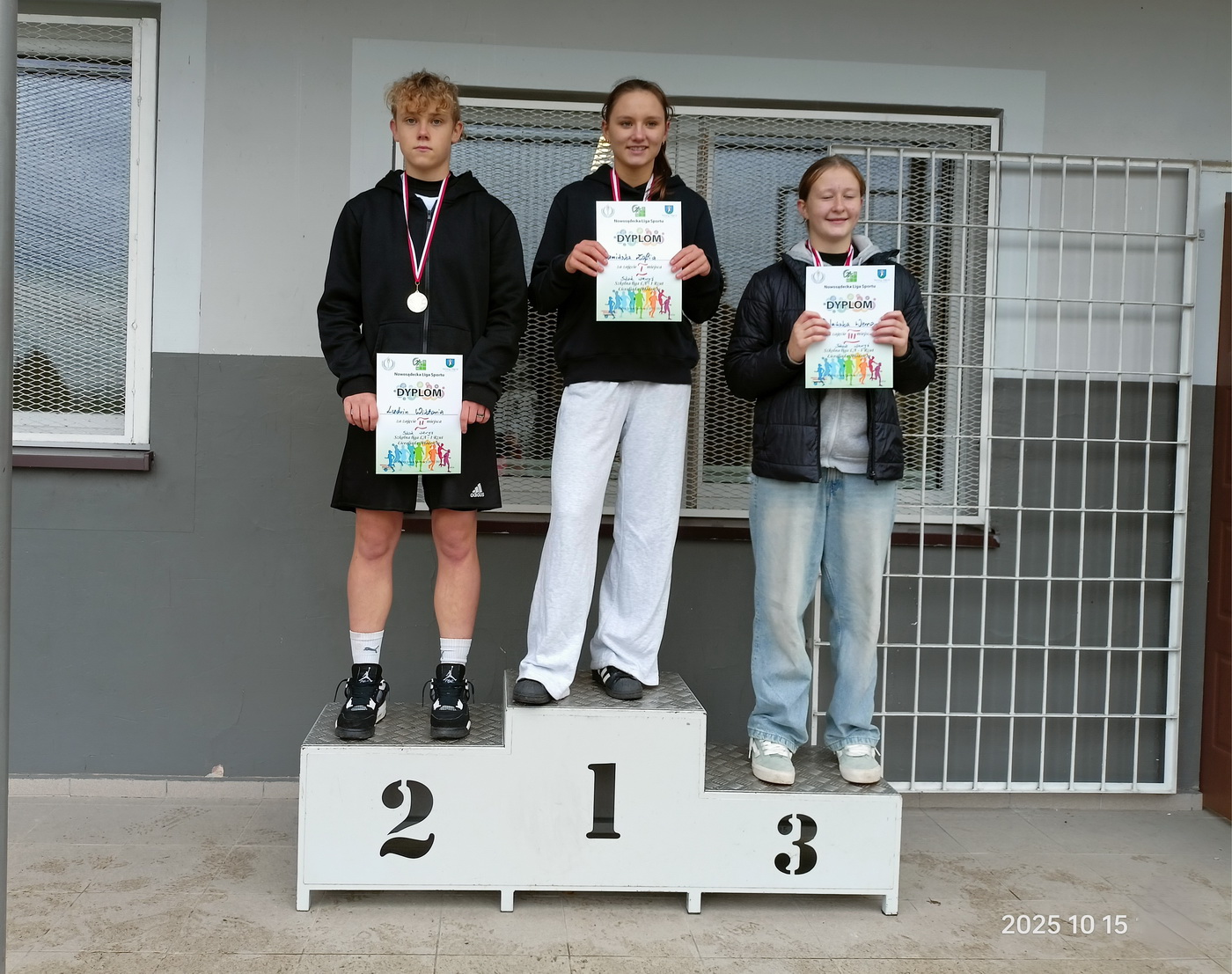 Zdjęcie DLLA dz 10 (6)8c135271-c149-488d-9a50-97a88d6485a4.jpg w galerii Drużynowa Liga LA dziewcząt - I rzut (15.10.2025)